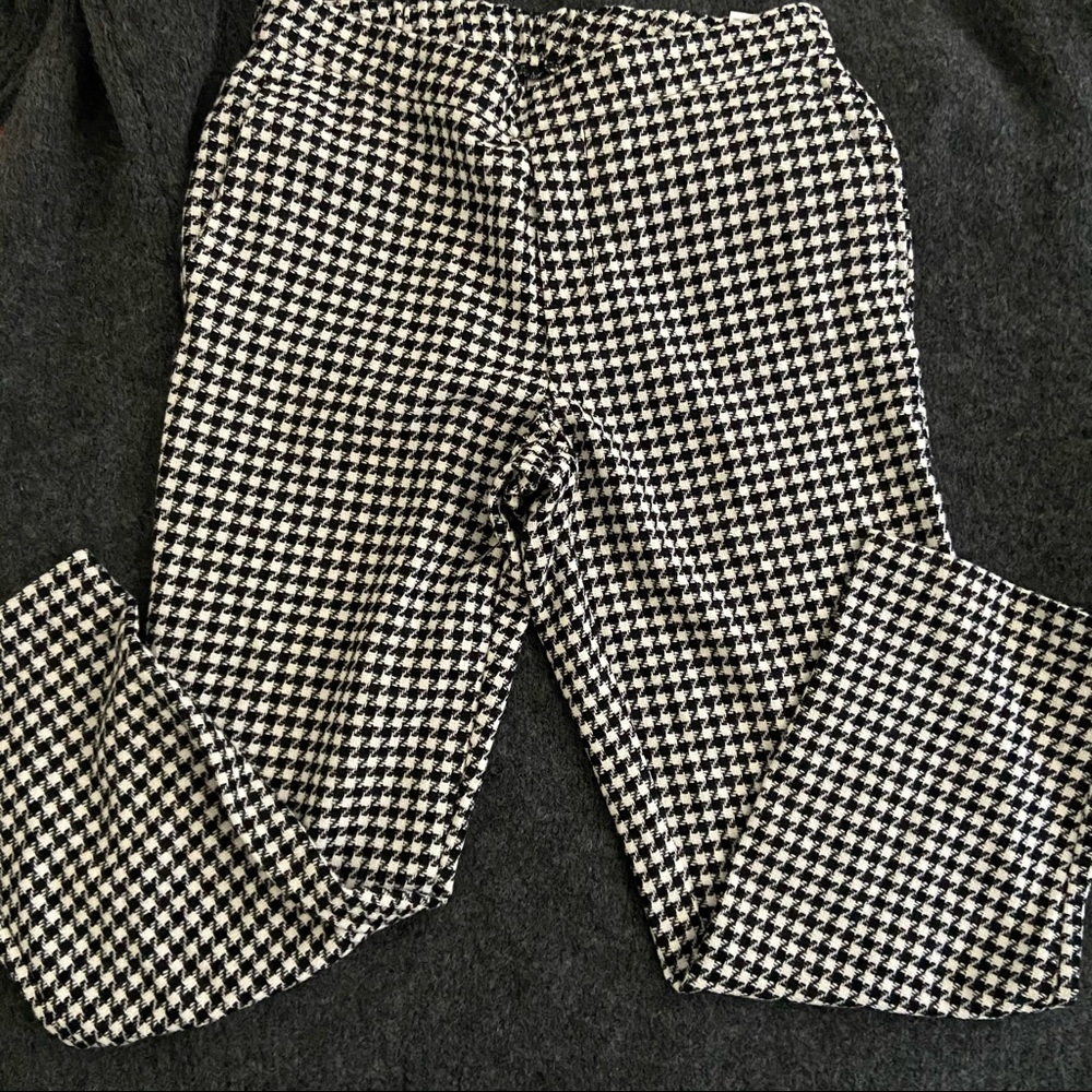 Old navy mid-rise pants
